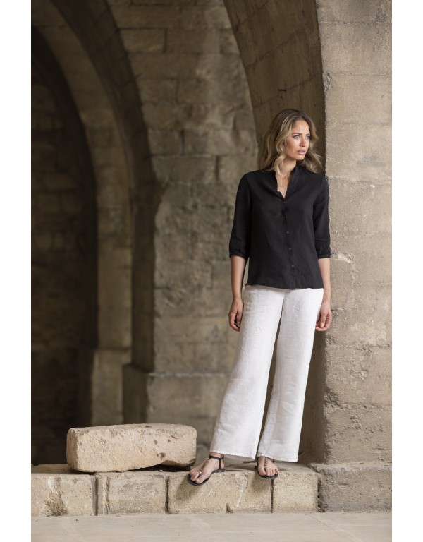 CHEMISE CELIA EN LIN NOIR SUR PANTALON BLANC